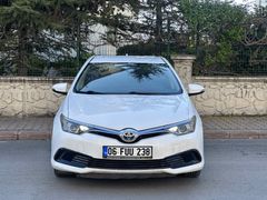 Sahibinden Toyota Auris 1.33 Life 2017 Model  95000 km Beyaz
