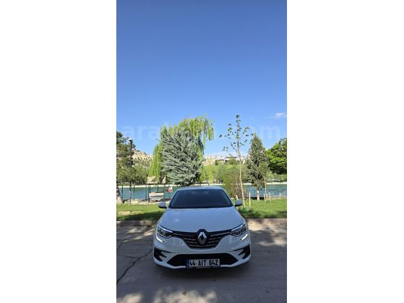 Sahibinden Renault Megane 1.3 TCe Joy 2022 Trafiğe Çıkışlı