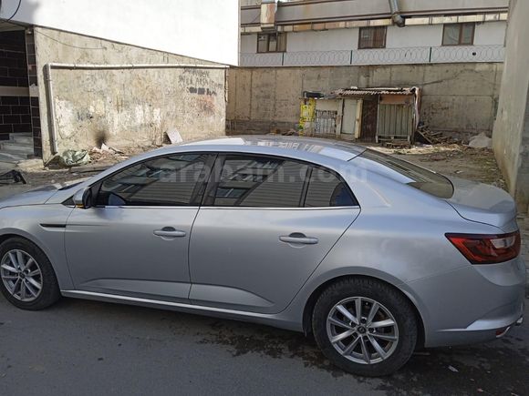 Sahibinden Renault Megane 1.5 Blue DCI Touch 2020 Model