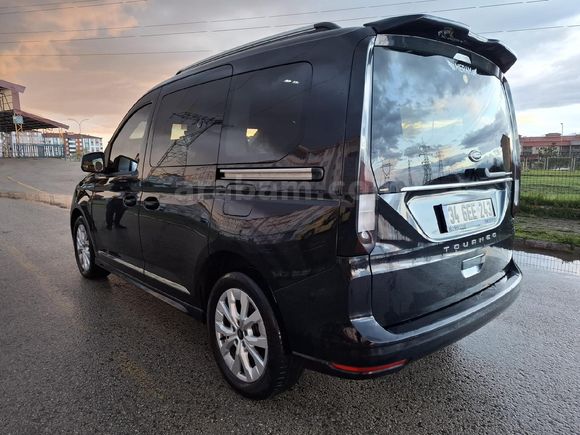 Sahibinden Ford Tourneo Connect 2.0 EcoBlue Titanium 2022 Model Erzurum 71.000 km Siyah
