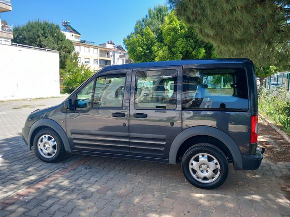 Acilll.   ilk elden boyasız hatasız connect  108.500 km