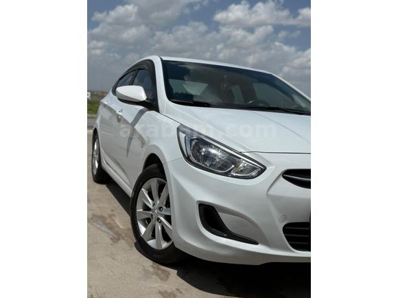 Sahibinden Hyundai Accent Blue 1.4 D-CVVT Mode Plus 2017 Model