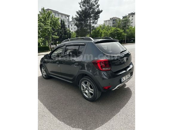 Sahibinden Dacia Sandero 0.9 TCe Stepway 2017 Model 
