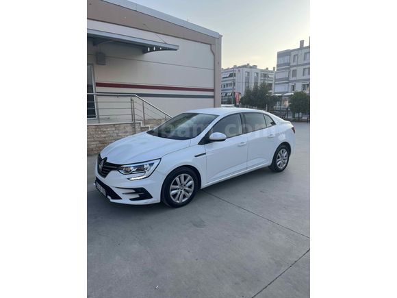 Sahibinden Renault Megane 1.3 TCe Joy Comfort 2022 Model 