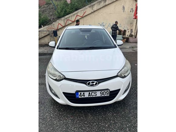 Sahibinden Acil Hyundai i20 1.2 D-CVVT Sense 2013 Model 