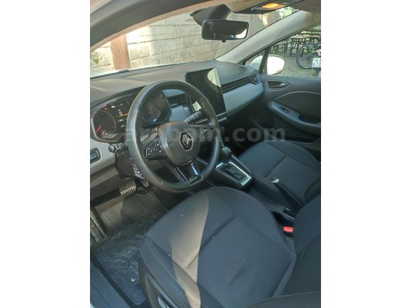 Memurdan satılık Clio (Otomatik)