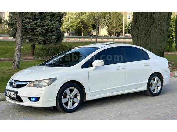 Sahibinden Honda Civic 1.6i VTEC Elegance 2011 Model 