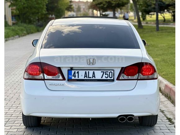 Sahibinden Honda Civic 1.6i VTEC Elegance 2011 Model 