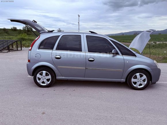Hatasız boyasız 212.000 de Opel Meriva 1.6 Enjoy