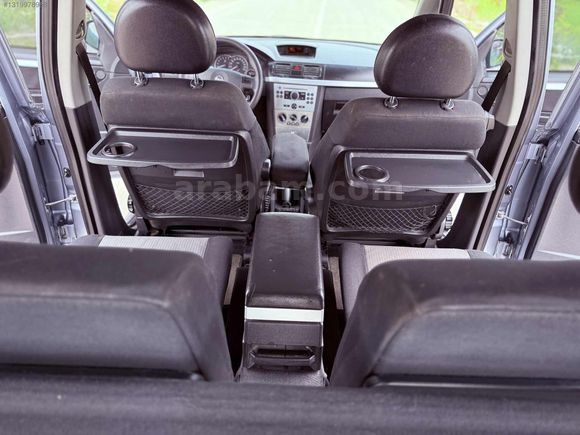 Hatasız boyasız 212.000 de Opel Meriva 1.6 Enjoy