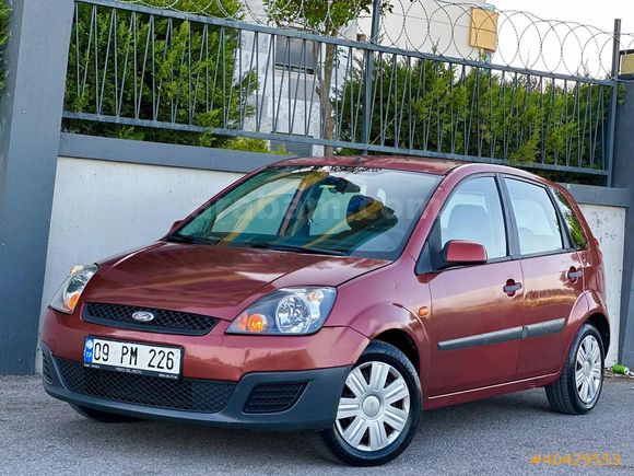 2006 FİESTA 1.6 TAM OTOMATİK VİTES 185.000KM YENİ KASA-VİZE YENİ