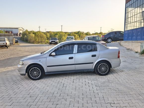 Galeriden Opel Astra 1.6 CD 2000 Model Uşak