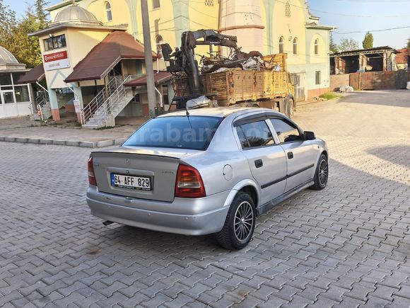 Galeriden Opel Astra 1.6 CD 2000 Model Uşak