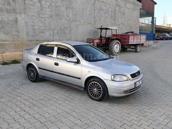 Galeriden Opel Astra 1.6 CD 2000 Model Uşak