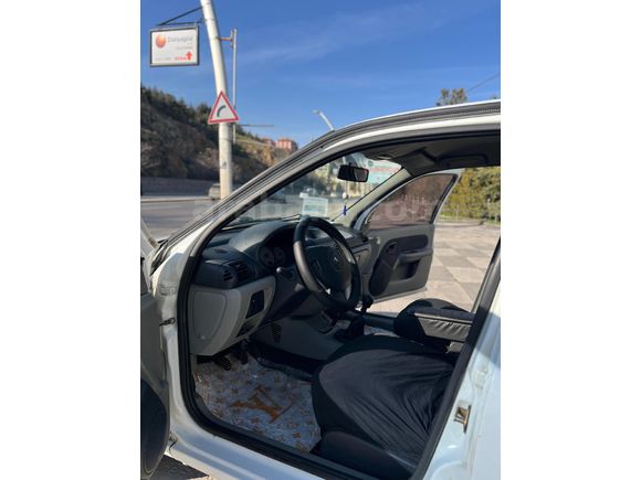 TERTEMİZ AİLE ARABASI Renault Clio 1.5 dCi Authentique 2005 Model