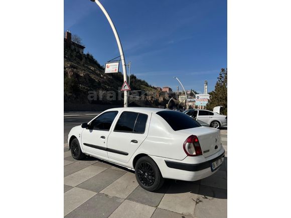 TERTEMİZ AİLE ARABASI Renault Clio 1.5 dCi Authentique 2005 Model