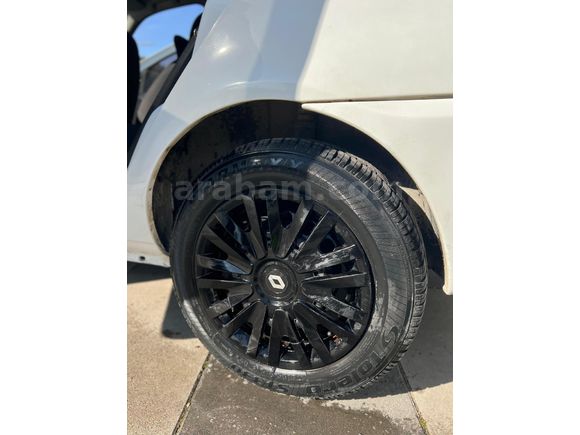 TERTEMİZ AİLE ARABASI Renault Clio 1.5 dCi Authentique 2005 Model