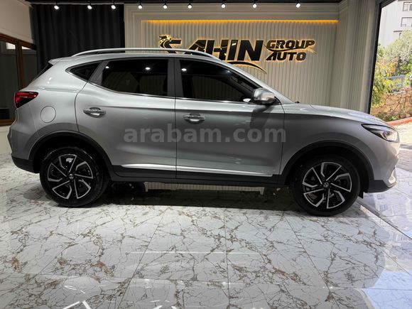 2023 MG ZS LUXURY PLUS HATASIZ SADECE 17BİN KMDE SIFIR TADINDA
