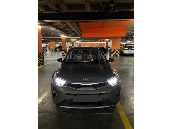 Sahibinden Kia Stonic 1.4 MPI Cool 2023 Model  65.250 km Yeşil