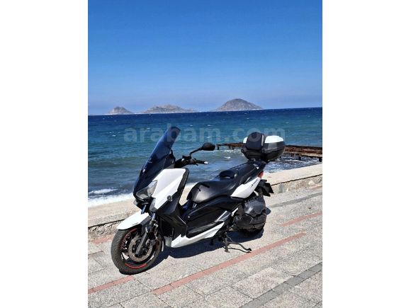 Yamaha X-Max 400 ABS, 250 cc fiyatına
