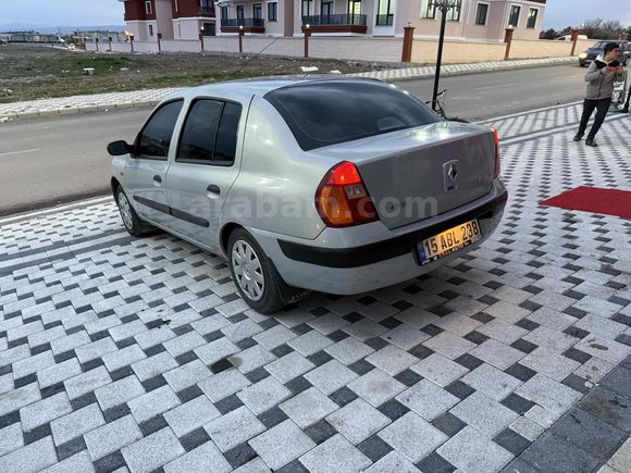 Galeriden Renault Clio 1.4 Expression 2004 Model Afyonkarahisar
