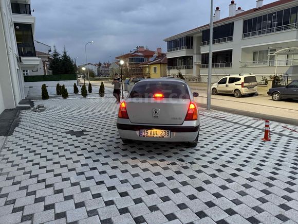 Galeriden Renault Clio 1.4 Expression 2004 Model Afyonkarahisar