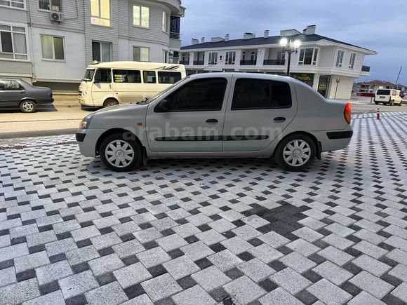 Galeriden Renault Clio 1.4 Expression 2004 Model Afyonkarahisar