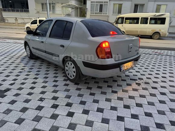 Galeriden Renault Clio 1.4 Expression 2004 Model Afyonkarahisar