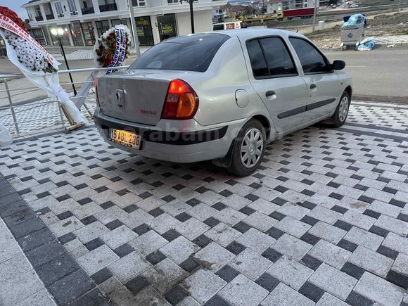 Galeriden Renault Clio 1.4 Expression 2004 Model Afyonkarahisar