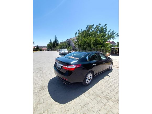 Sahibinden Renault Latitude 1.5 dCi Expression 2011 Model  203.000 km Siyah