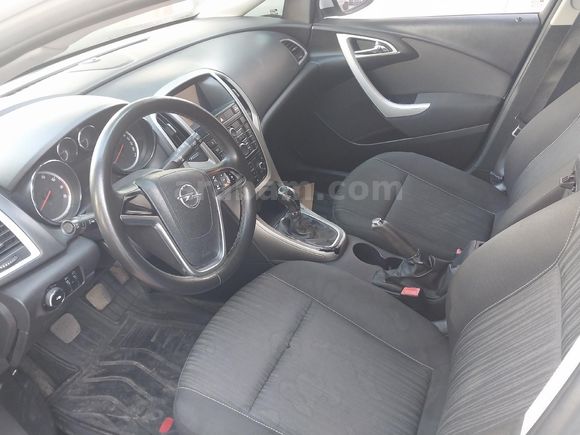 Galeriden Opel Astra 1.6 Edition 2012 Model İstanbul