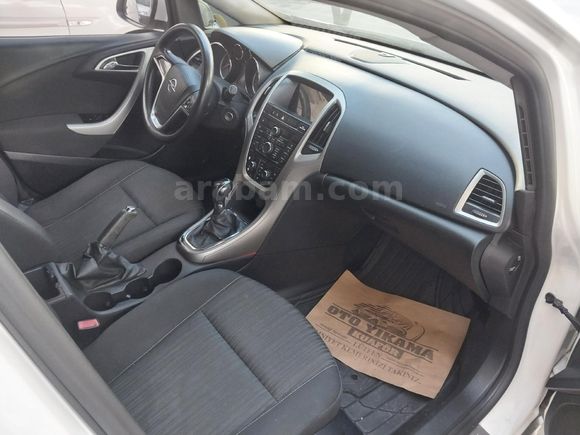 Galeriden Opel Astra 1.6 Edition 2012 Model İstanbul