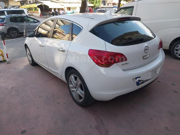 Galeriden Opel Astra 1.6 Edition 2012 Model İstanbul