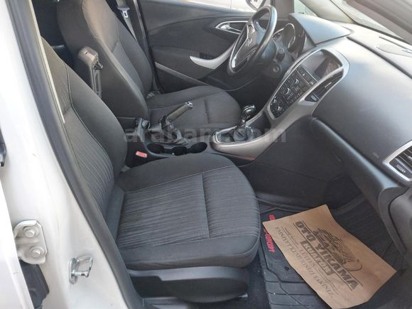 Galeriden Opel Astra 1.6 Edition 2012 Model İstanbul