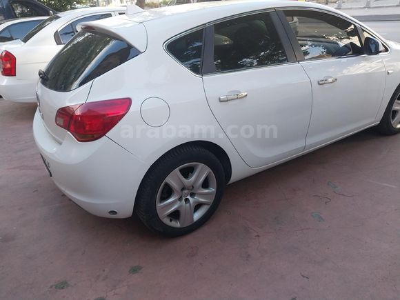 Galeriden Opel Astra 1.6 Edition 2012 Model İstanbul