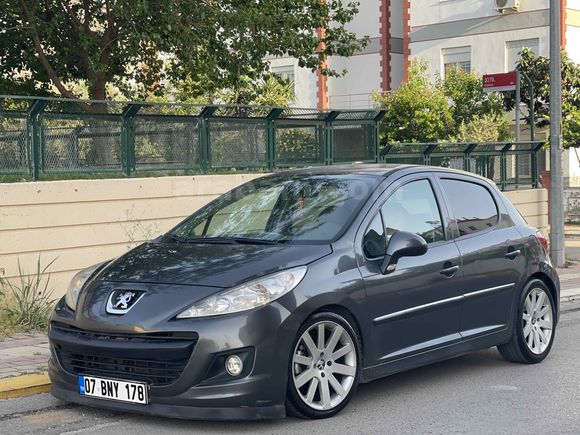 SERİ OTOMOTİV’DEN Peugeot 207 1.4 HDi Dynamic 2011 Model Antalya