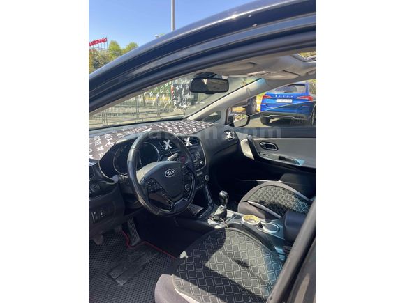 Kia Ceed 1.6 2014 Model 