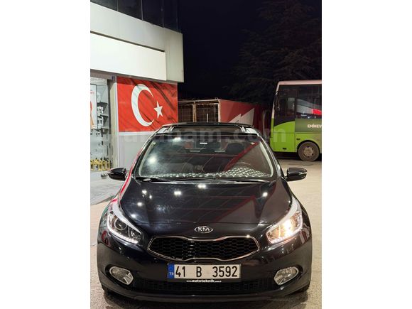 Kia Ceed 1.6 2014 Model 
