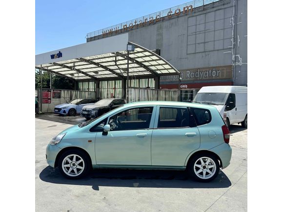 Çiçek paket masrafsız Honda jazz