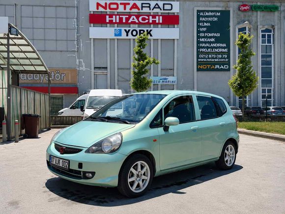 Çiçek paket masrafsız Honda jazz  