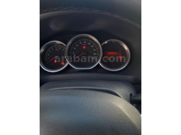 Sahibinden Dacia Sandero 1.5 dCi Stepway 2017 Model  142.000 km Kırmızı