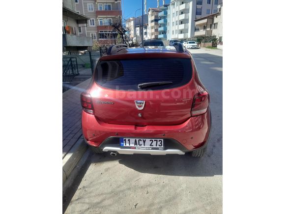 Sahibinden Dacia Sandero 1.5 dCi Stepway 2017 Model  142.000 km Kırmızı