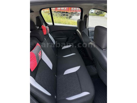 Sahibinden Dacia Sandero 1.5 dCi Stepway 2015 Model 