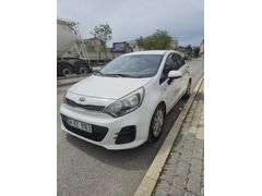 Sahibinden Kia Rio 1.4 CRDi Comfort 2015 Model  129.750 km Beyaz
