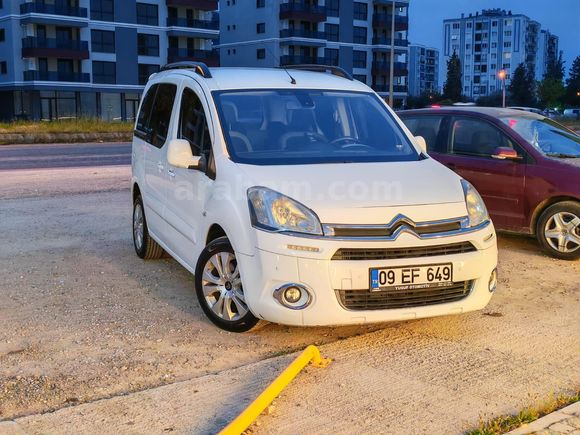 CITROEN Berlingo 1.6 HDi  LEDLİ KASA