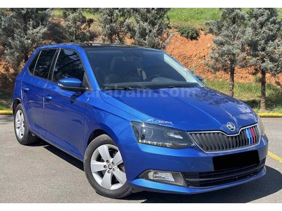 CAM TAVANLI DEĞİŞENSİZ TEMİZ BAKIMLI OTOMATİK FABİA