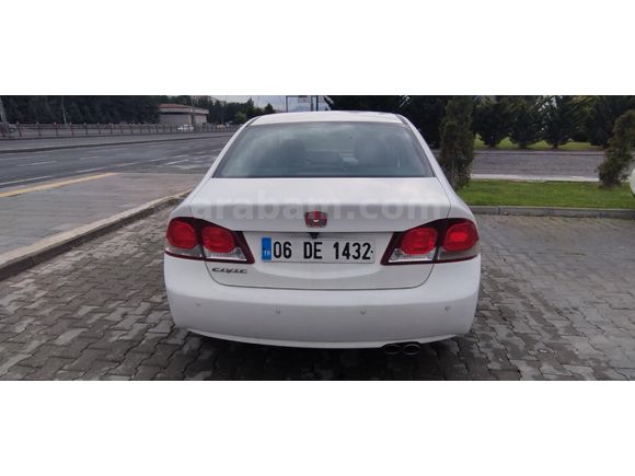 Sahibinden Honda Civic 1.6 Elegance 2011 Model  205.000 km Beyaz