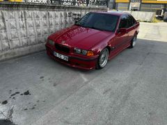 Sahibinden BMW 3 Serisi 318i Standart 1994 Model Doblo tarzi araçla takas olur 
