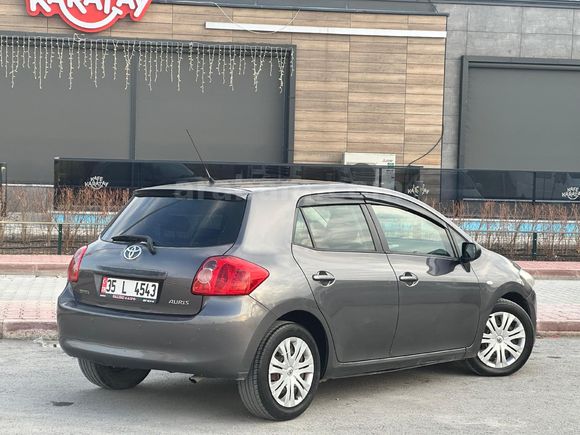 Toyota Auris 1.4 D-4D Comfort 2009 Model