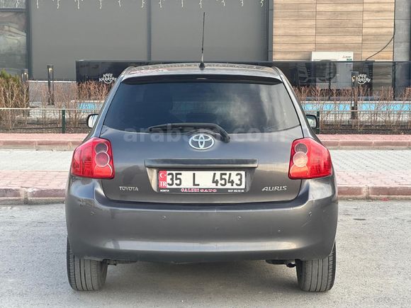 Toyota Auris 1.4 D-4D Comfort 2009 Model